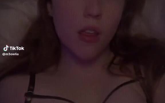 m3owlia big boobs tease